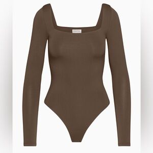 Aritzia Babaton Contour Squareneck Longsleeve Bodysuit in Rich Mocha Brown